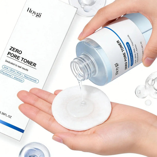 HOYGI — AHA BHA Pore Toner — Product packaging front detail with label