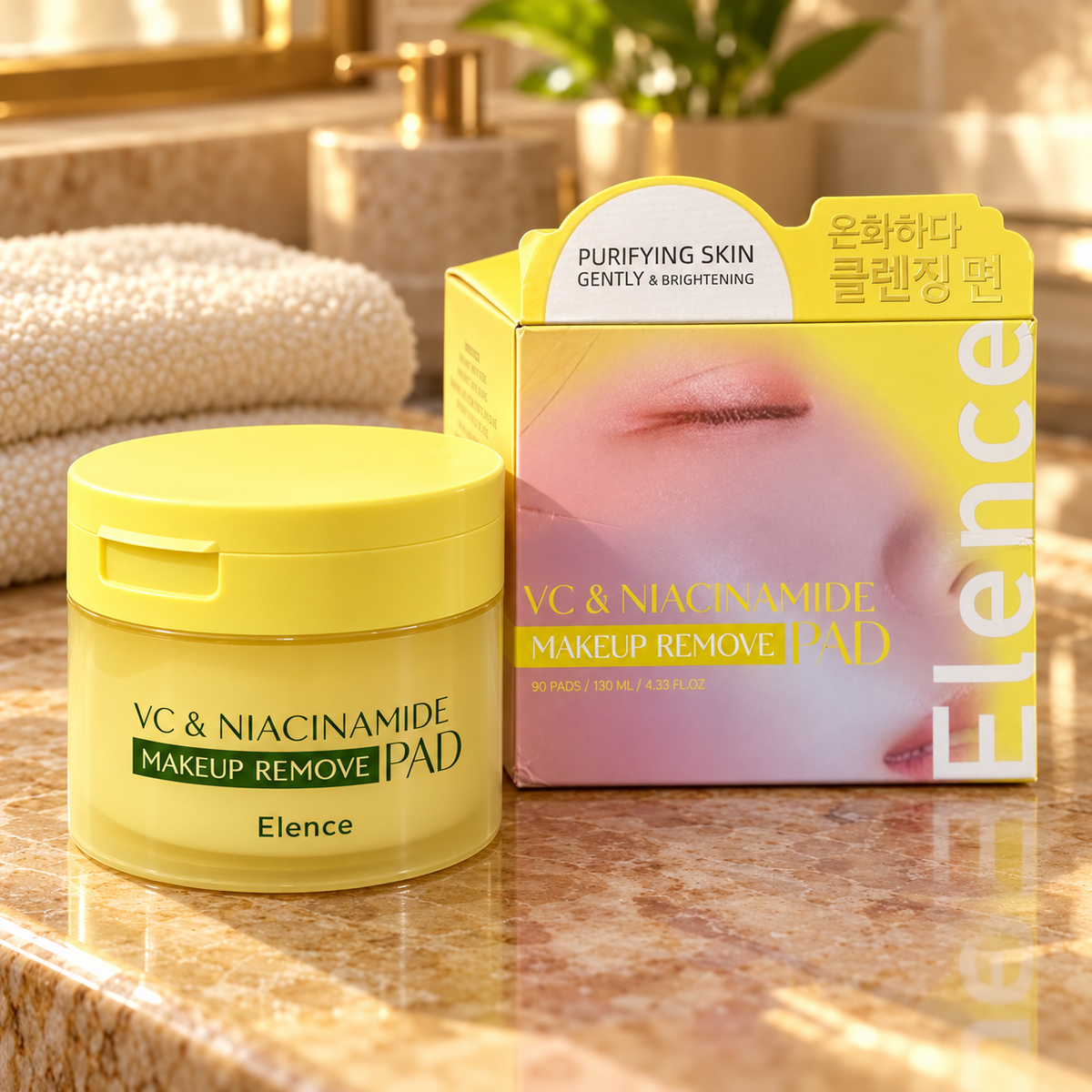 ELENCE VC and Niacinamide 90 pads 130 ml, closed lid and original carton detail