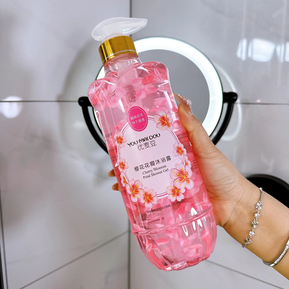 YUMAIDOO Mango Peach Bubble Shower Gel — Mango & Peach — Product set with pump dispenser detail