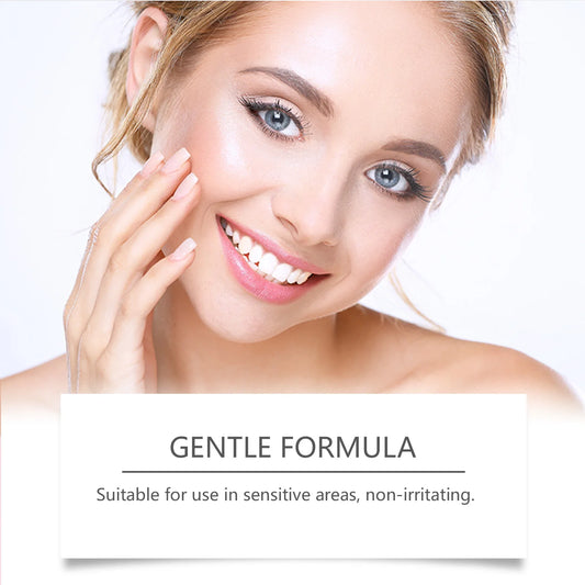 7 Days Bee Venom Skin Restorating Cream — Bee Venom & Collagen — Cream texture on hand