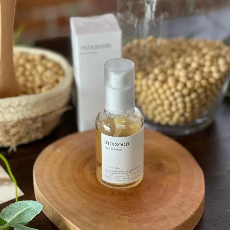 Mixsoon Bean Essence Pore Refining Serum — Bean Essence — Bean essence key ingredient illustration