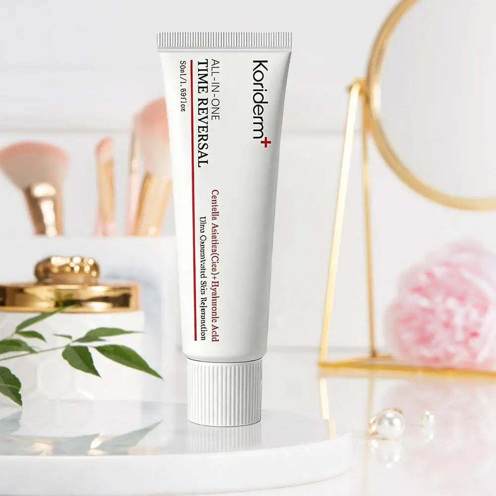 Jar of Centella hyaluronic acid moisturizing face cream
