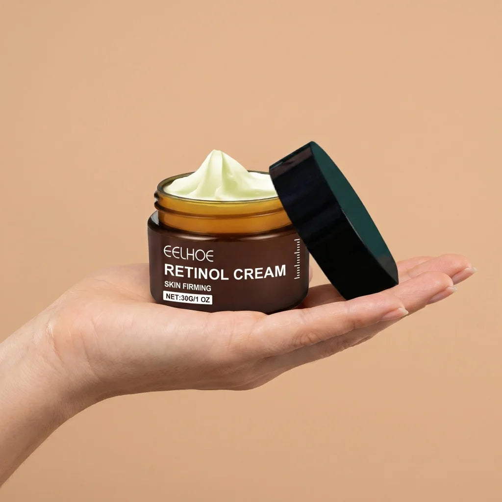 EELHOE — Retinol VC Peptide Cream — Cream application on face