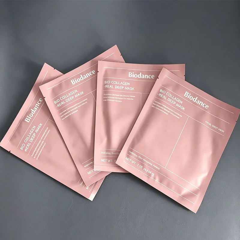 Collagen gel face mask for overnight deep hydration and pore refining.