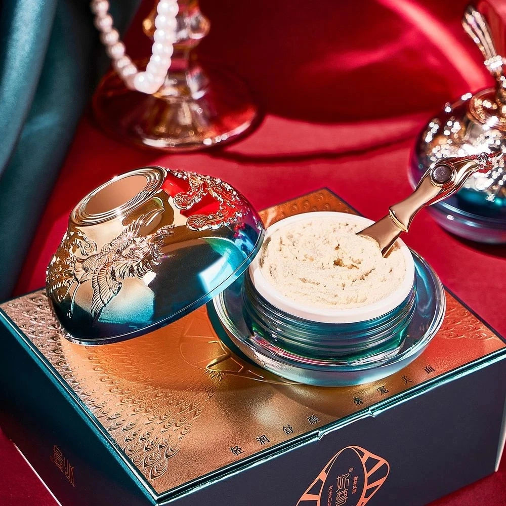 Jar of luxury moisturizing day cream with pearl extracts for skin whitening and deep nourishment