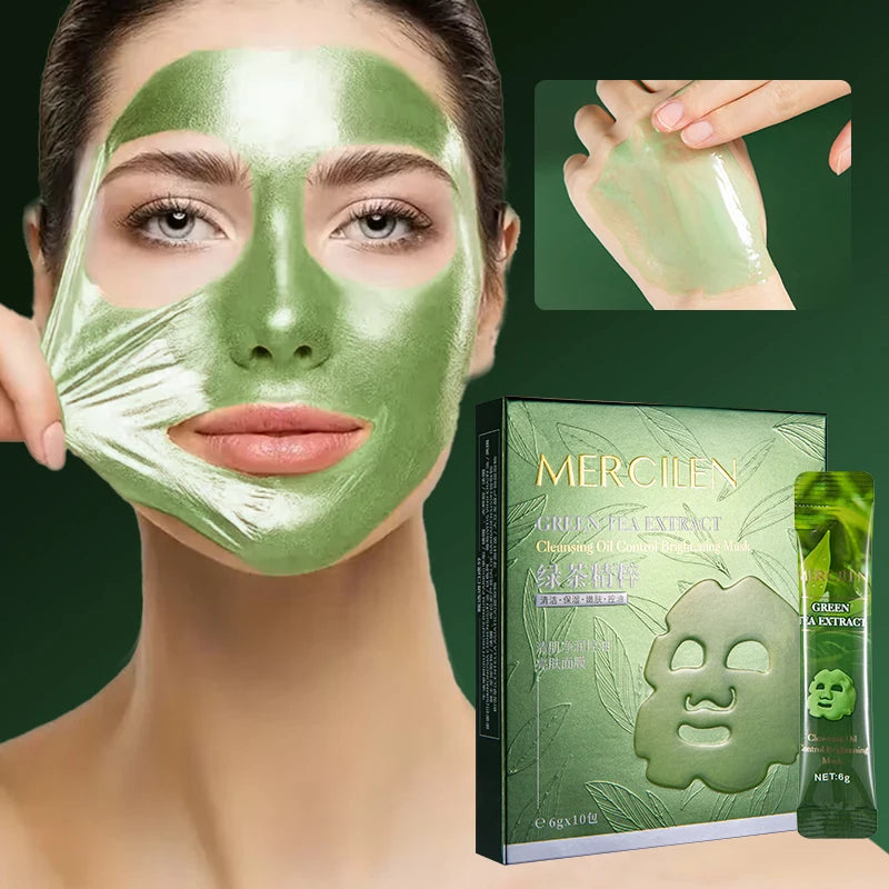 Facial mask with collagen for moisturizing and brightening skin