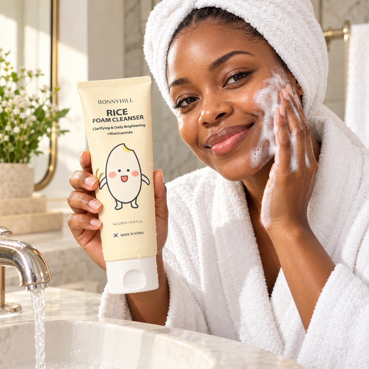 Adult Black woman using BONNYHILL Rice Foam Cleanser 250 ml