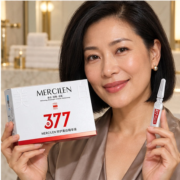 MERCILEN 377 VC Special Care Whitening Essence — 30 × 1.5 ml — model holding the product