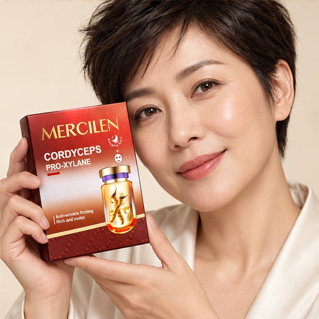 MERCILEN Cordyceps Pro-Xylane Sleeping Masks — 20 × 4 g — lifestyle portrait with product