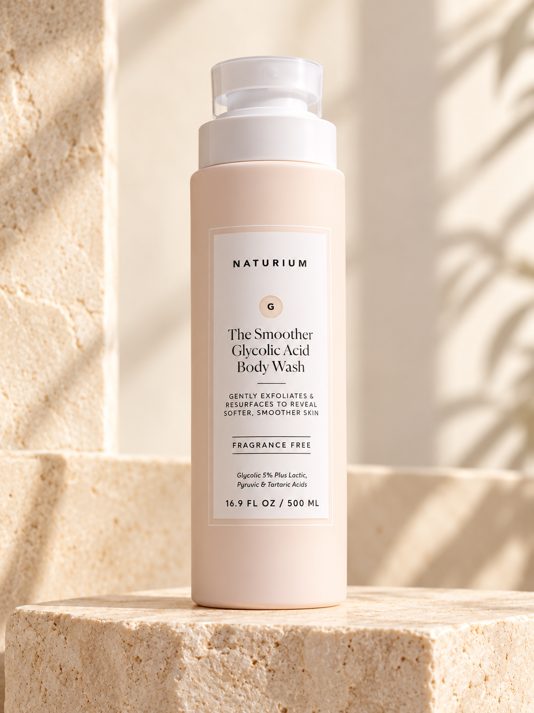 NATURIUM The Smoother Glycolic Acid Body Wash 500 ml product hero