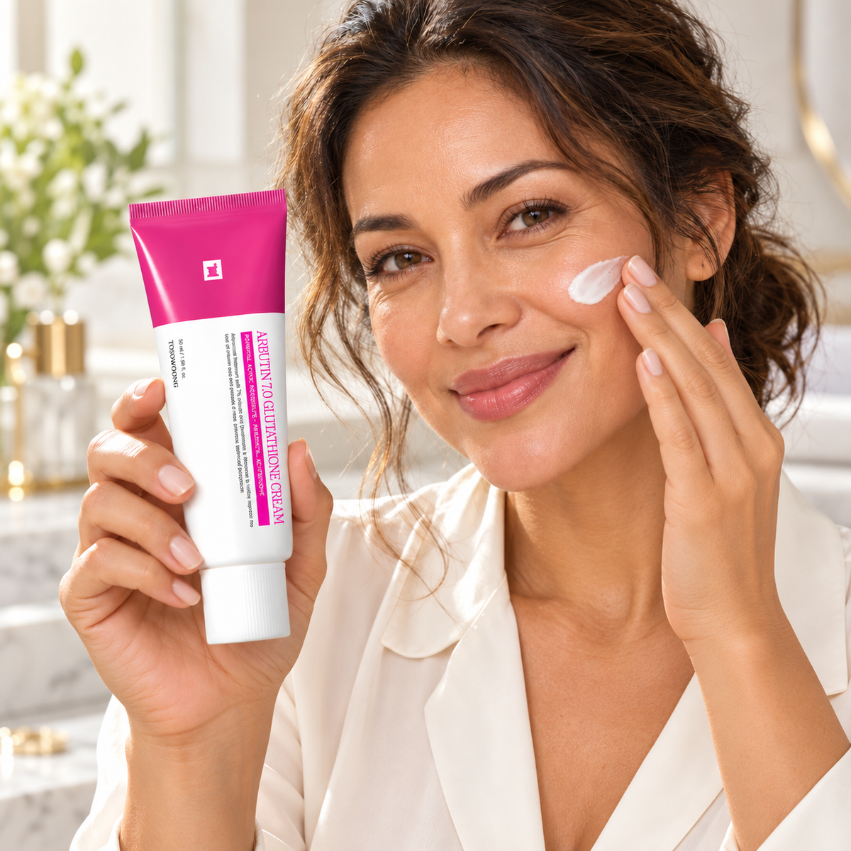 Illustrative model applying TOSOWOONG glutathione cream