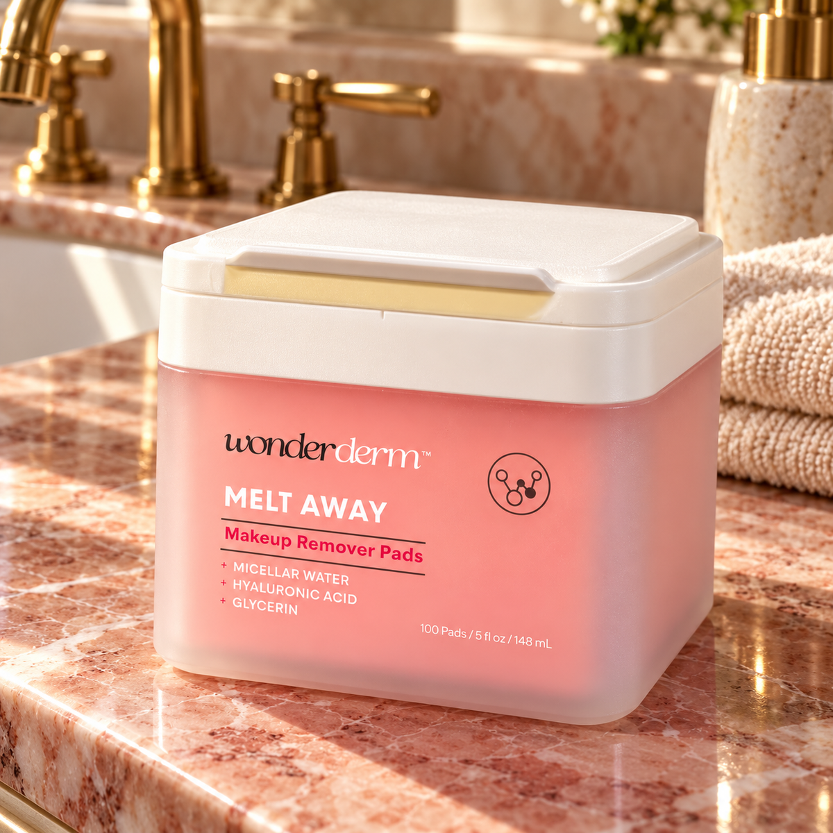Wonderderm Melt Away 100 pads 148 ml, closed lid and front label detail